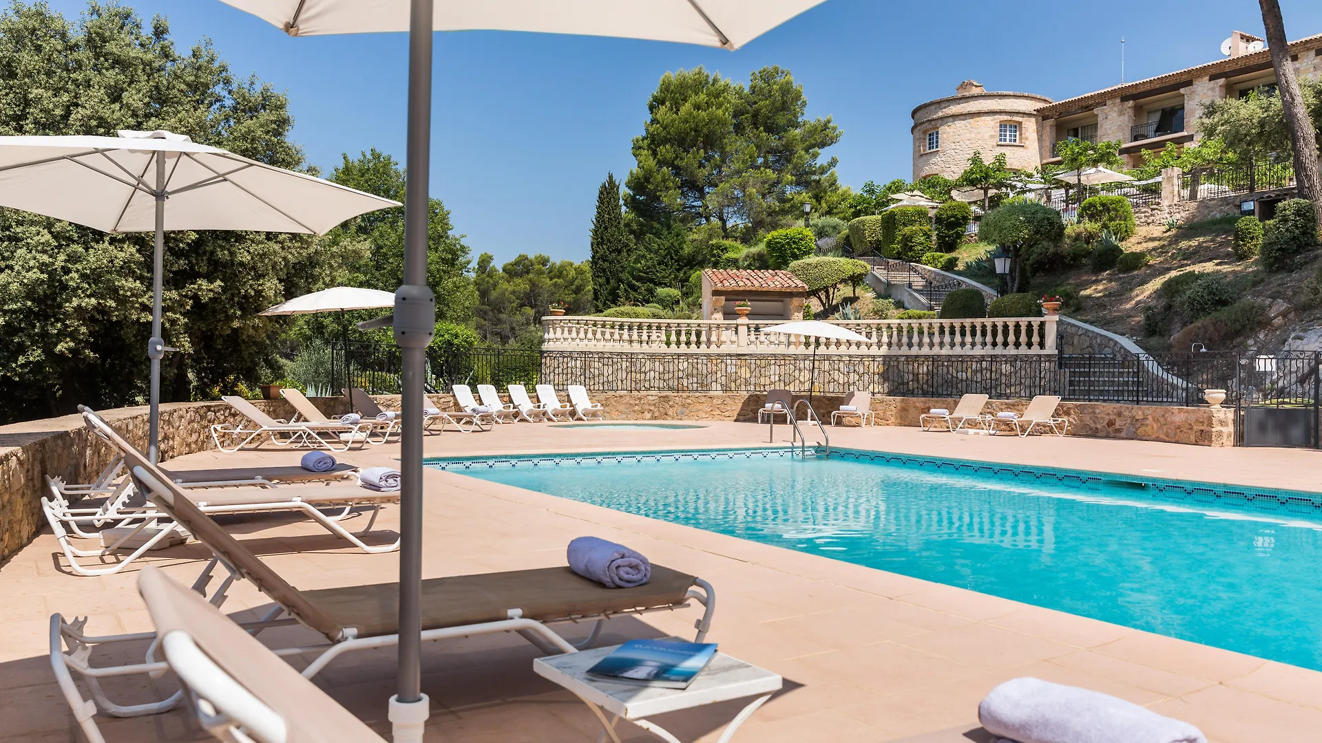 La Bastide De Tourtour & Spa Hotel 4*,